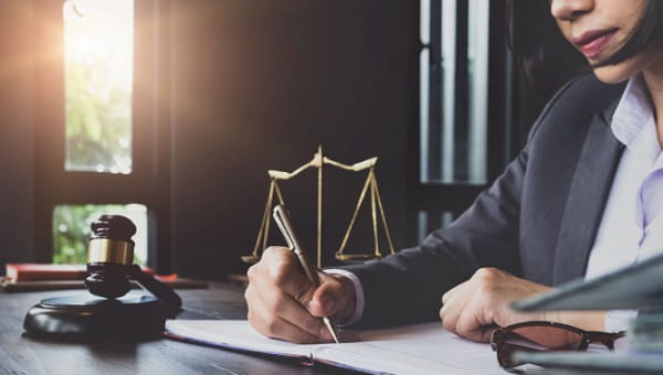 10 Questions To Ask Before Hiring a Foreclosure Lawyer