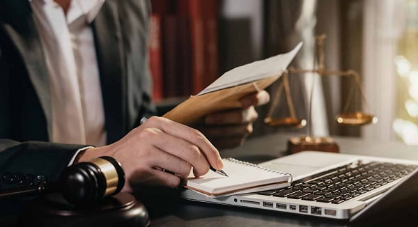 Employment Law Attorneys in Santa Clarita